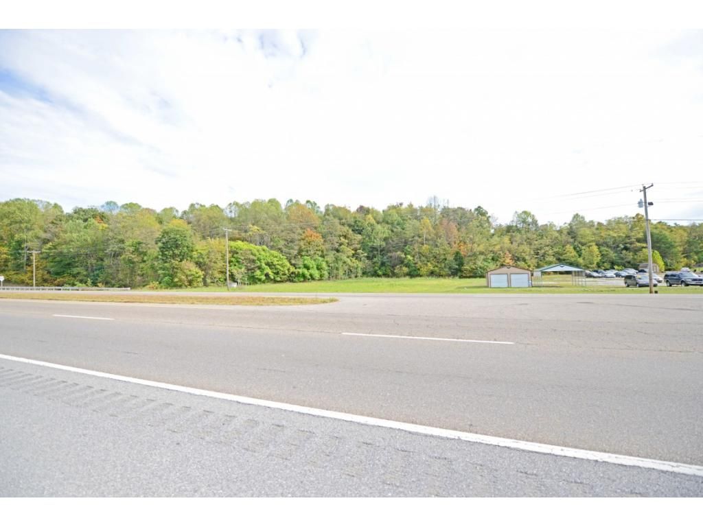 645 W Andrew Johnson Hwy, Greeneville, TN 37745